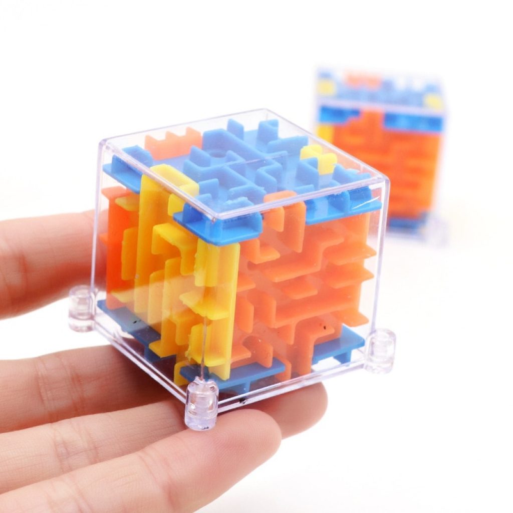 Hot Sale 4x4x4cm 3D Puzzle Maze Toy Kids Fun Brain Hand Game Case Box Baby Balance 2