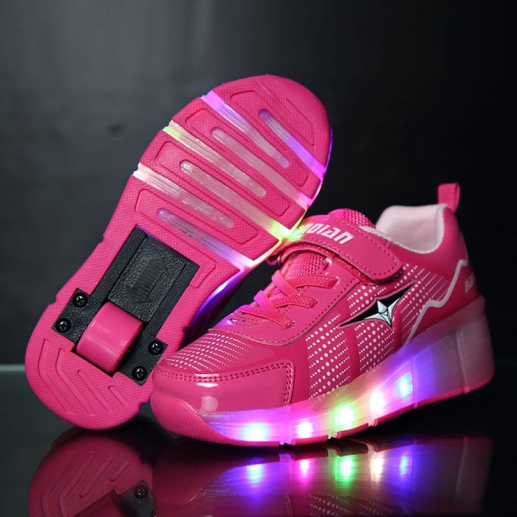 Kids Shoes with LED Lights Children Roller Skate Sneakers with Wheels glowing Led Light Up for 1