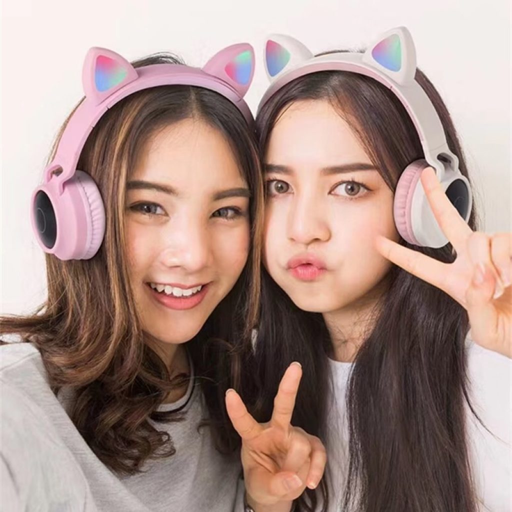 New Arrival LED Cat Ear Noise Cancelling Headphones Bluetooth 5 0 Young People Kids Headset Support 4